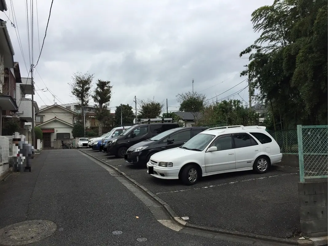 世田谷区深沢４丁目　月極駐車場